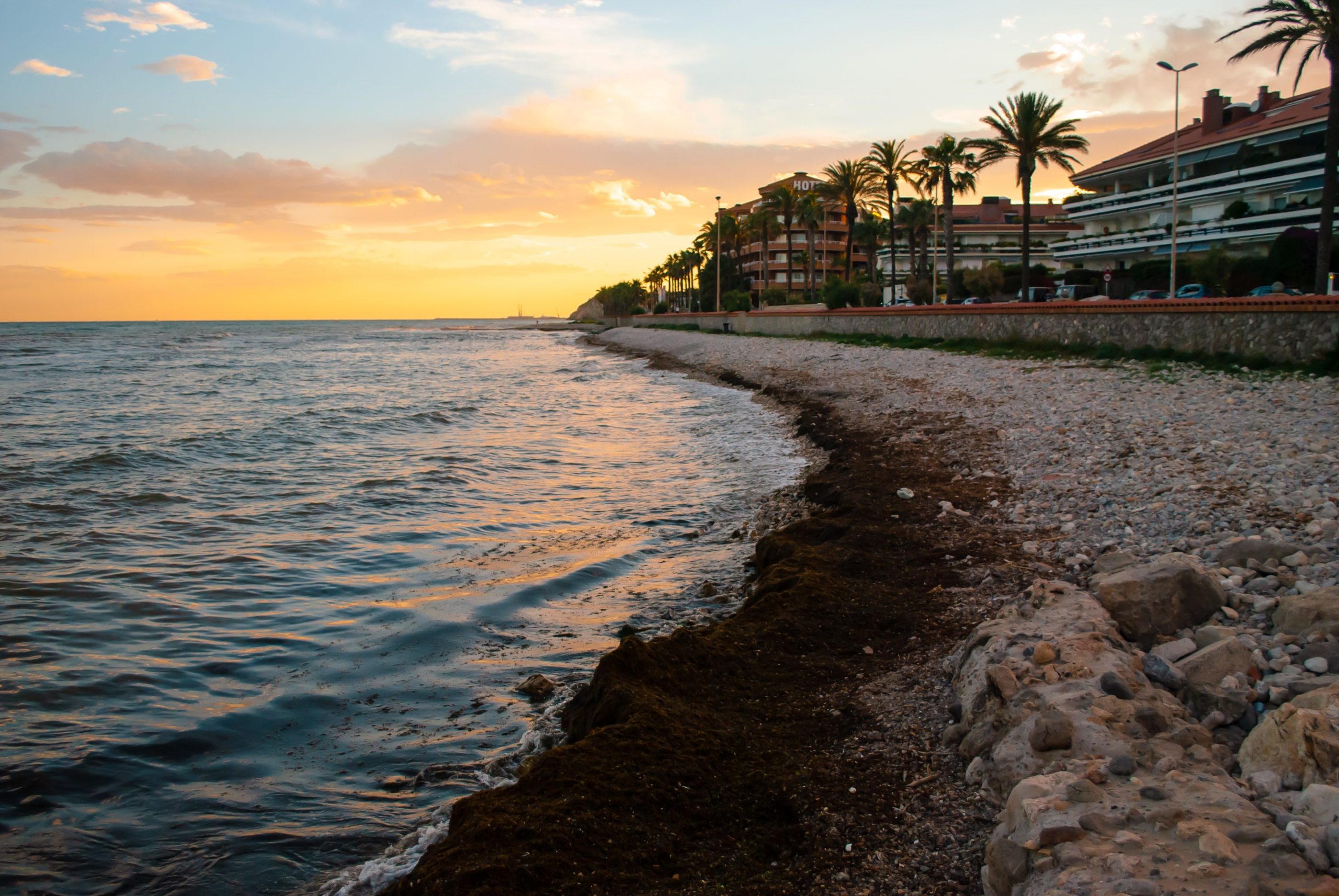 playa sitges terramar